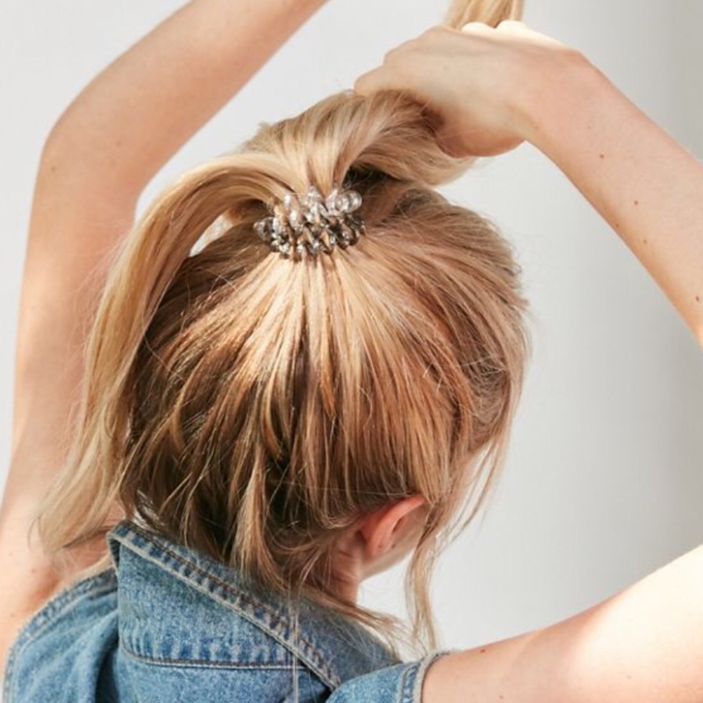 Set of 5 Gold Elastic Stretch Ponytail Holders! - Picture 4 of 7